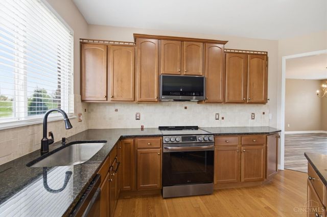 1220 Fox Hollow Drive, Lebanon, OH 45036
