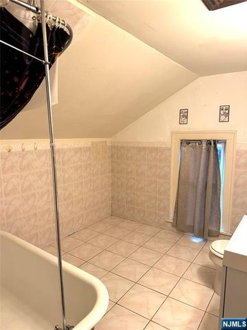 944 Hamburg Turnpike, Wayne, NJ 07470