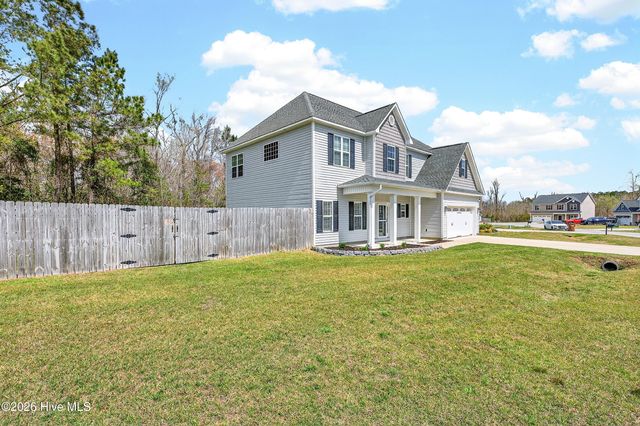 723 Kiwi Stone Circle, Jacksonville, NC 28546