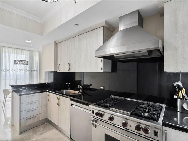 17875 Collins Ave 3305, Sunny Isles Beach, FL 33160