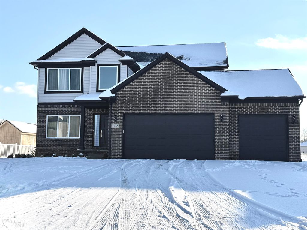 8031 Laguna Lane, Mundy Twp, MI 48439