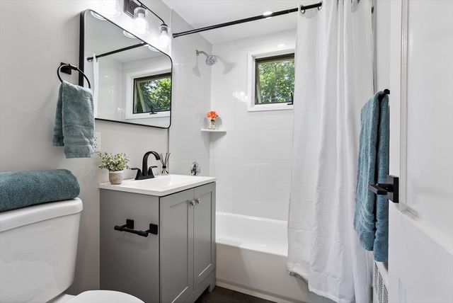 15 Genetti Street 15, Bedford, MA 01730