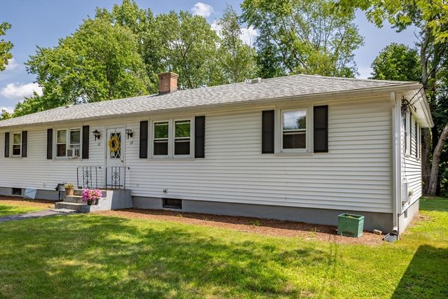 15 Genetti Street 15, Bedford, MA 01730