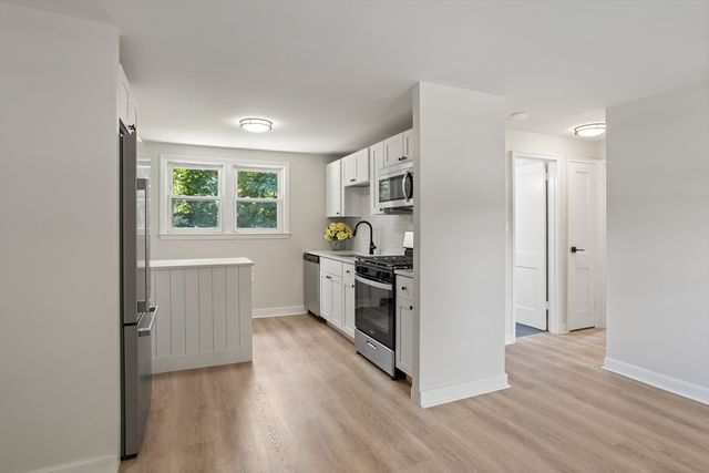 15 Genetti Street 15, Bedford, MA 01730