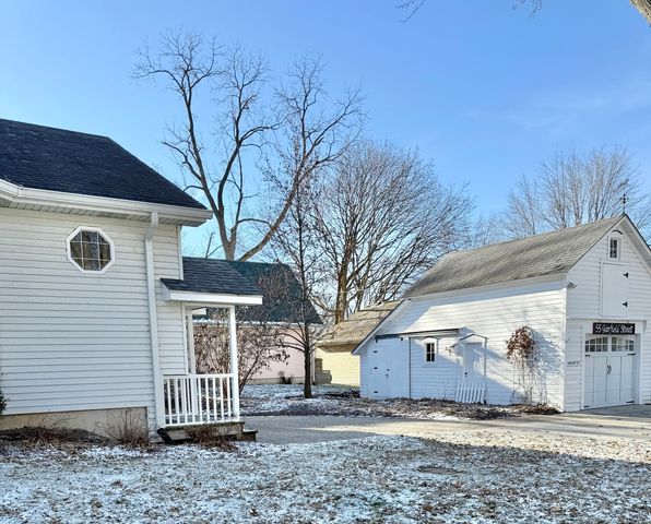 55 Garfield Street, Oswego, IL 60543