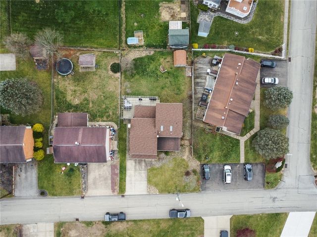 810 16th St, North Apollo, PA 15673