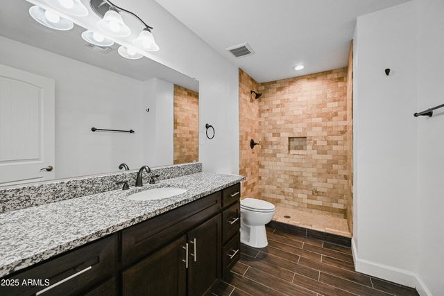 2914 E Michelle Drive, Phoenix, AZ 85032