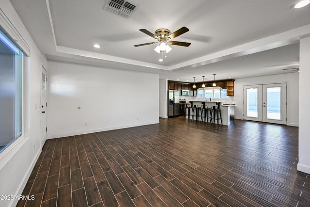 2914 E Michelle Drive, Phoenix, AZ 85032