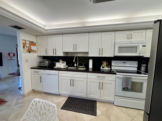 4900 N Ocean Boulevard 517, Lauderdale By The Sea, FL 33308