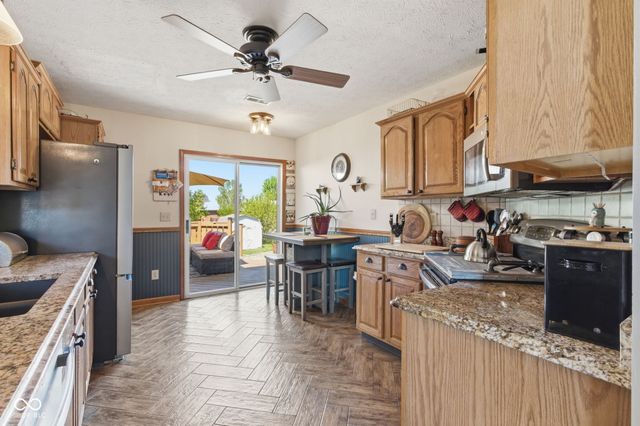 10032 Ironway Drive, Indianapolis, IN 46239