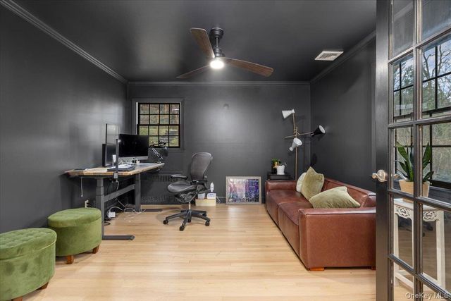 223 Bread And Cheese Hollow Road, Northport, NY 11768