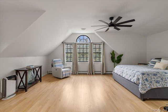 223 Bread And Cheese Hollow Road, Northport, NY 11768