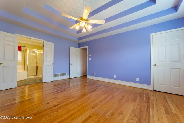 1908 Riva Ridge Rd, Louisville, KY 40214