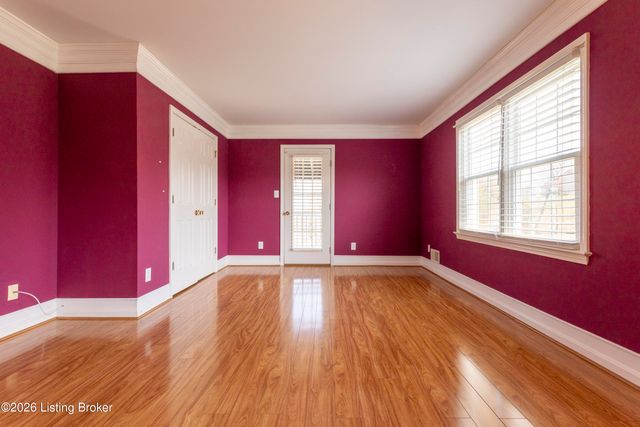 1908 Riva Ridge Rd, Louisville, KY 40214