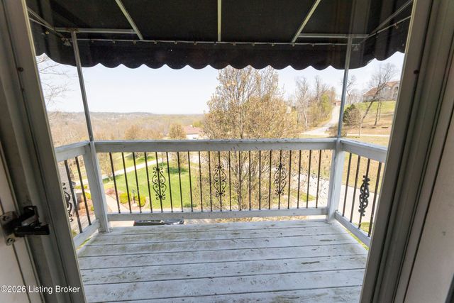 1908 Riva Ridge Rd, Louisville, KY 40214