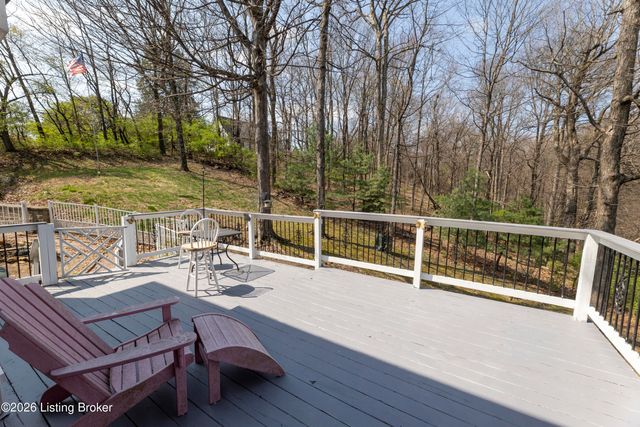 1908 Riva Ridge Rd, Louisville, KY 40214