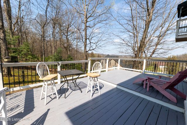 1908 Riva Ridge Rd, Louisville, KY 40214