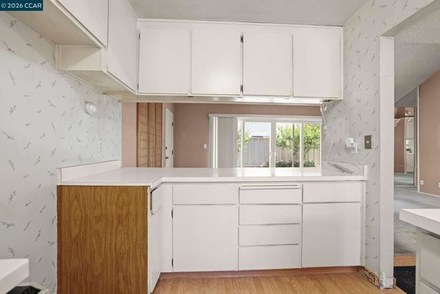 4 Long Creek Cir, Clayton, CA 94517