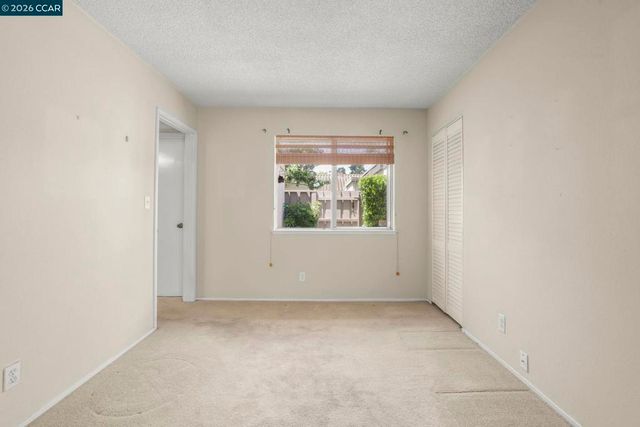 4 Long Creek Cir, Clayton, CA 94517