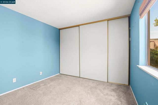 4 Long Creek Cir, Clayton, CA 94517