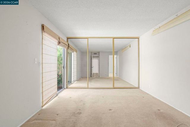 4 Long Creek Cir, Clayton, CA 94517