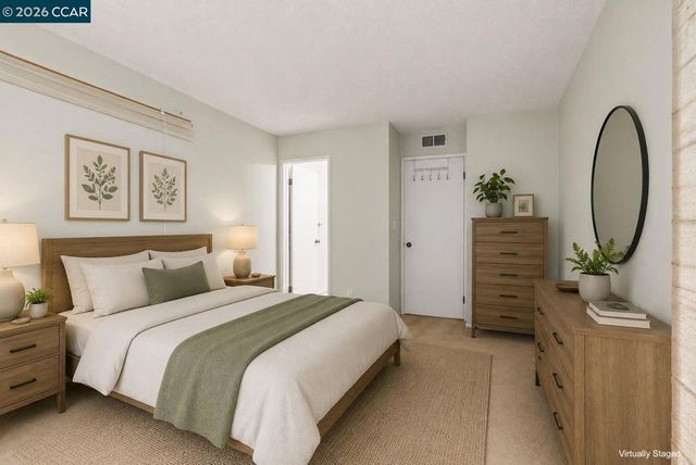 4 Long Creek Cir, Clayton, CA 94517