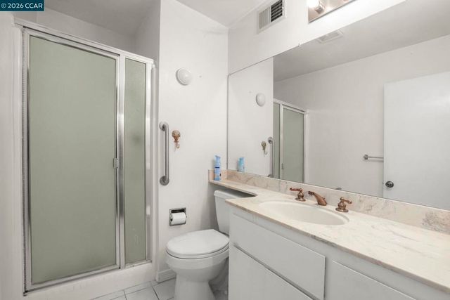 4 Long Creek Cir, Clayton, CA 94517