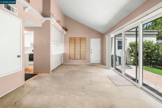 4 Long Creek Cir, Clayton, CA 94517