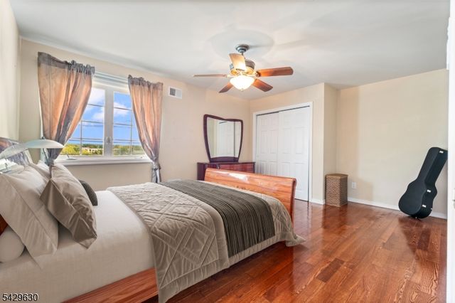 1553 Alps Rd, Wayne Twp., NJ 07470