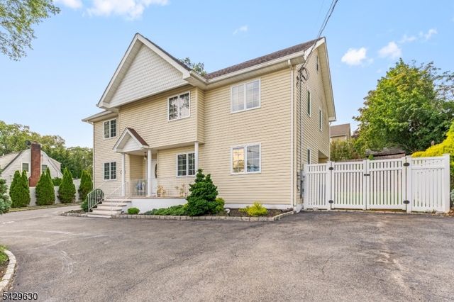1553 Alps Rd, Wayne Twp., NJ 07470