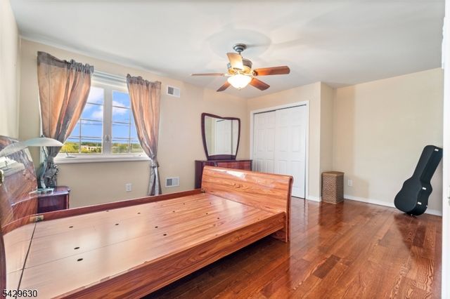 1553 Alps Rd, Wayne Twp., NJ 07470
