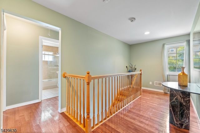 1553 Alps Rd, Wayne Twp., NJ 07470