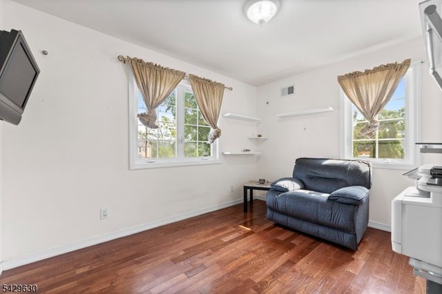 1553 Alps Rd, Wayne Twp., NJ 07470