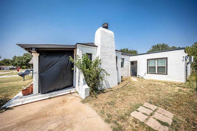 903 NW Columbia Ave, Lawton, OK 73507