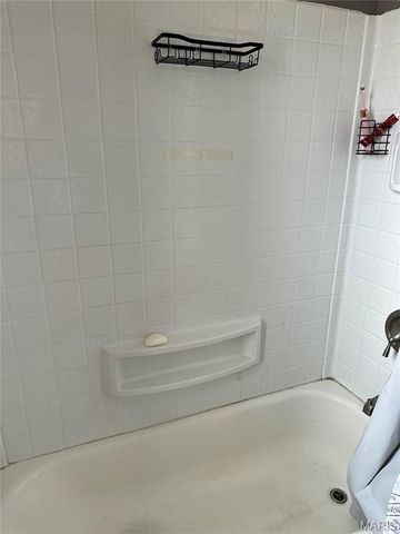 7504 Trenton, University City, MO 63130