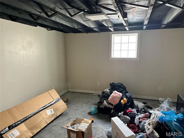 7504 Trenton, University City, MO 63130