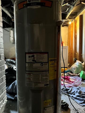 7504 Trenton, University City, MO 63130