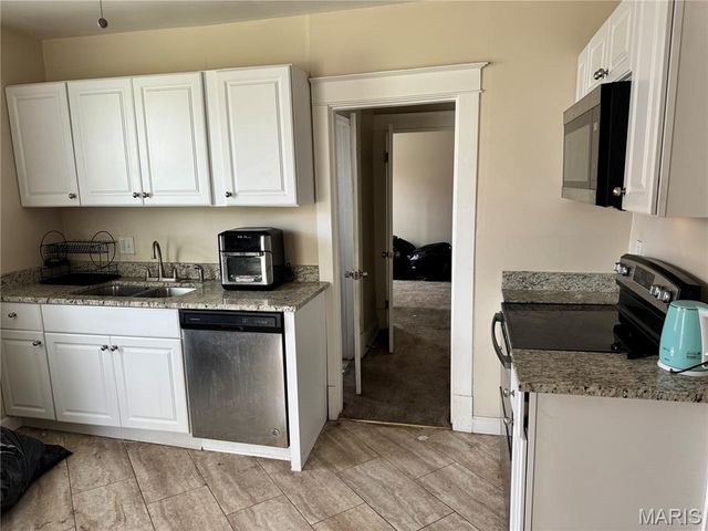 7504 Trenton, University City, MO 63130