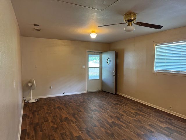 621 French Street, Trinidad, TX 75163