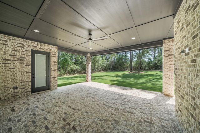 8680 Cedar Meadow Lane, Plantersville, TX 77363