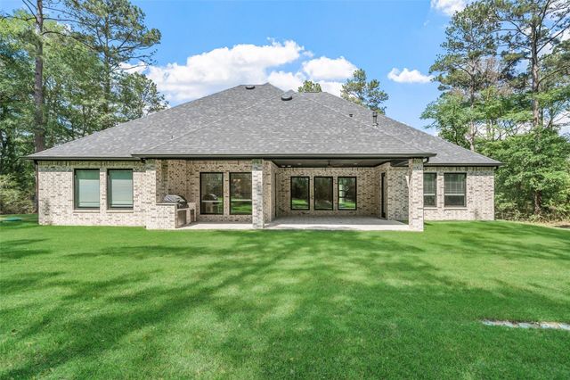 8680 Cedar Meadow Lane, Plantersville, TX 77363