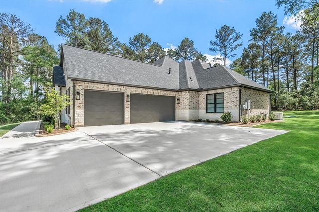 8680 Cedar Meadow Lane, Plantersville, TX 77363