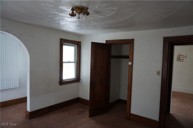 1088 Packard Drive, Akron, OH 44320