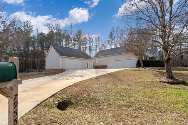 7955 Black Horse Run, Winston, GA 30187