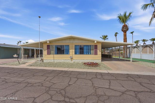 120 N VAL VISTA Drive 267, Mesa, AZ 85213