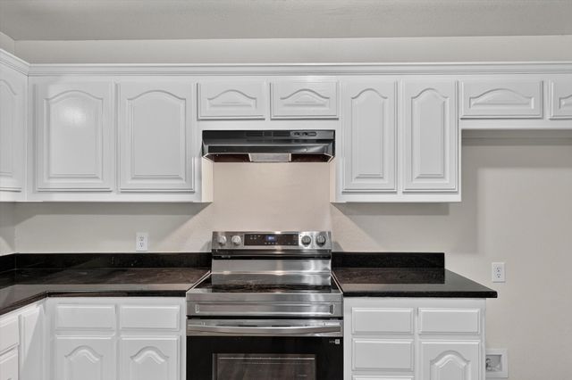 1002 Pine Street, Bonham, TX 75418