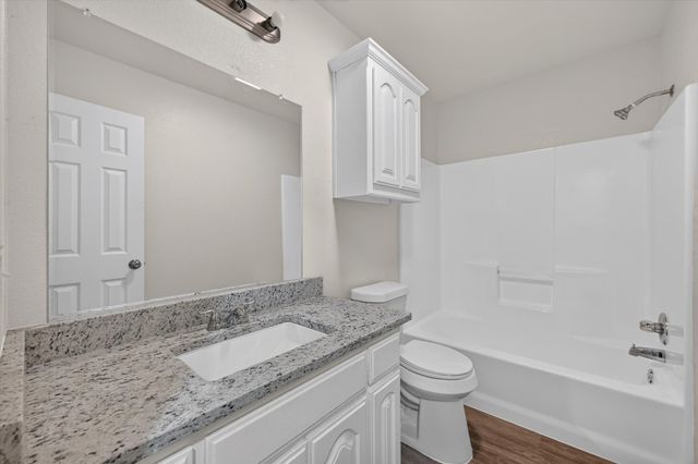 1002 Pine Street, Bonham, TX 75418