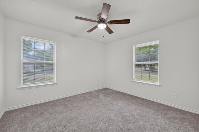1002 Pine Street, Bonham, TX 75418