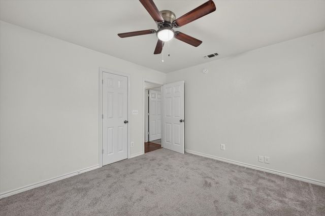 1002 Pine Street, Bonham, TX 75418