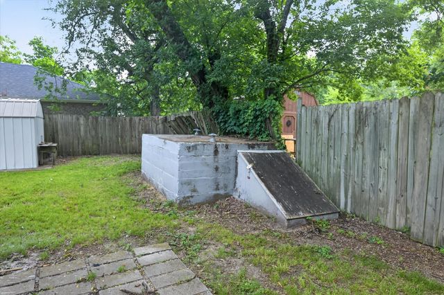 1002 Pine Street, Bonham, TX 75418